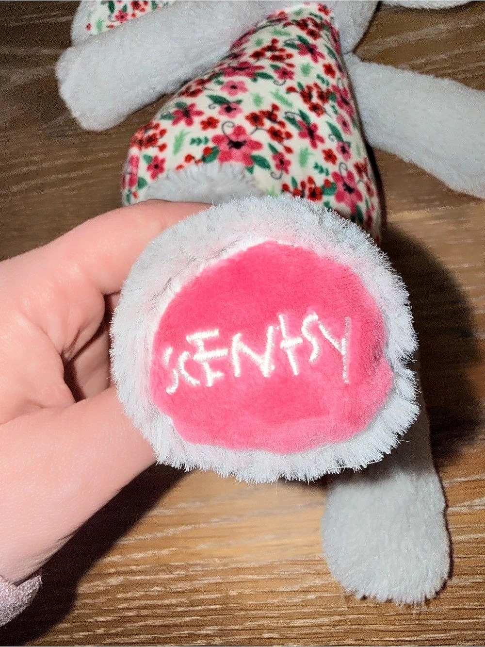 Scentsy Buddy Rabbit - Picture 5 of 5